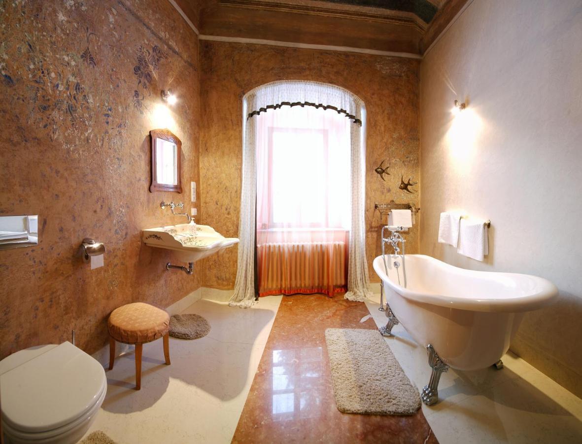 Chateau Grandcastle Liptovský Hrádok Camera foto